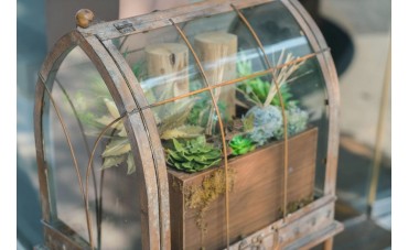 Mini-serre per balconi e terrazzi: come realizzarle con il policarbonato
