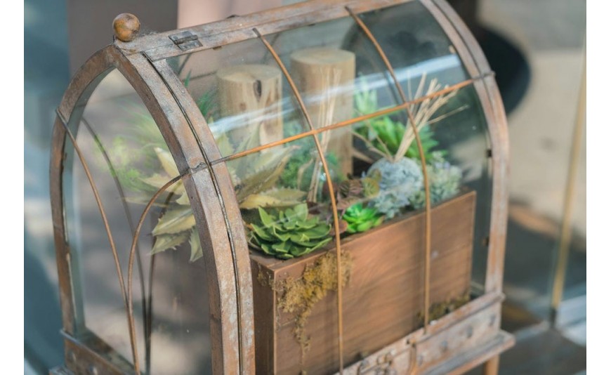 Mini-serre per balconi e terrazzi: come realizzarle con il policarbonato Mini-serre per balconi e terrazzi: come realizzarle con il policarbonato